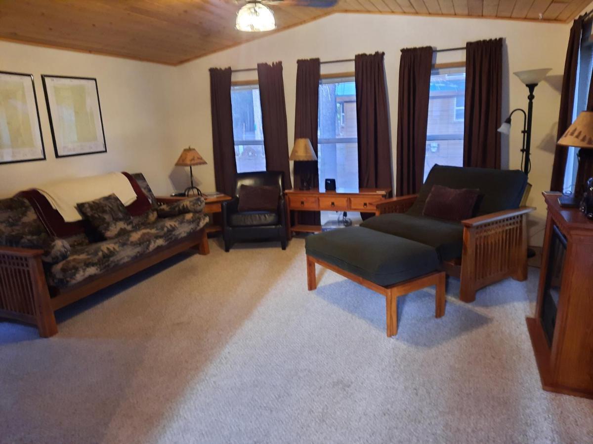 Willamette Pass Inn & Chalets Odell Lake 外观 照片