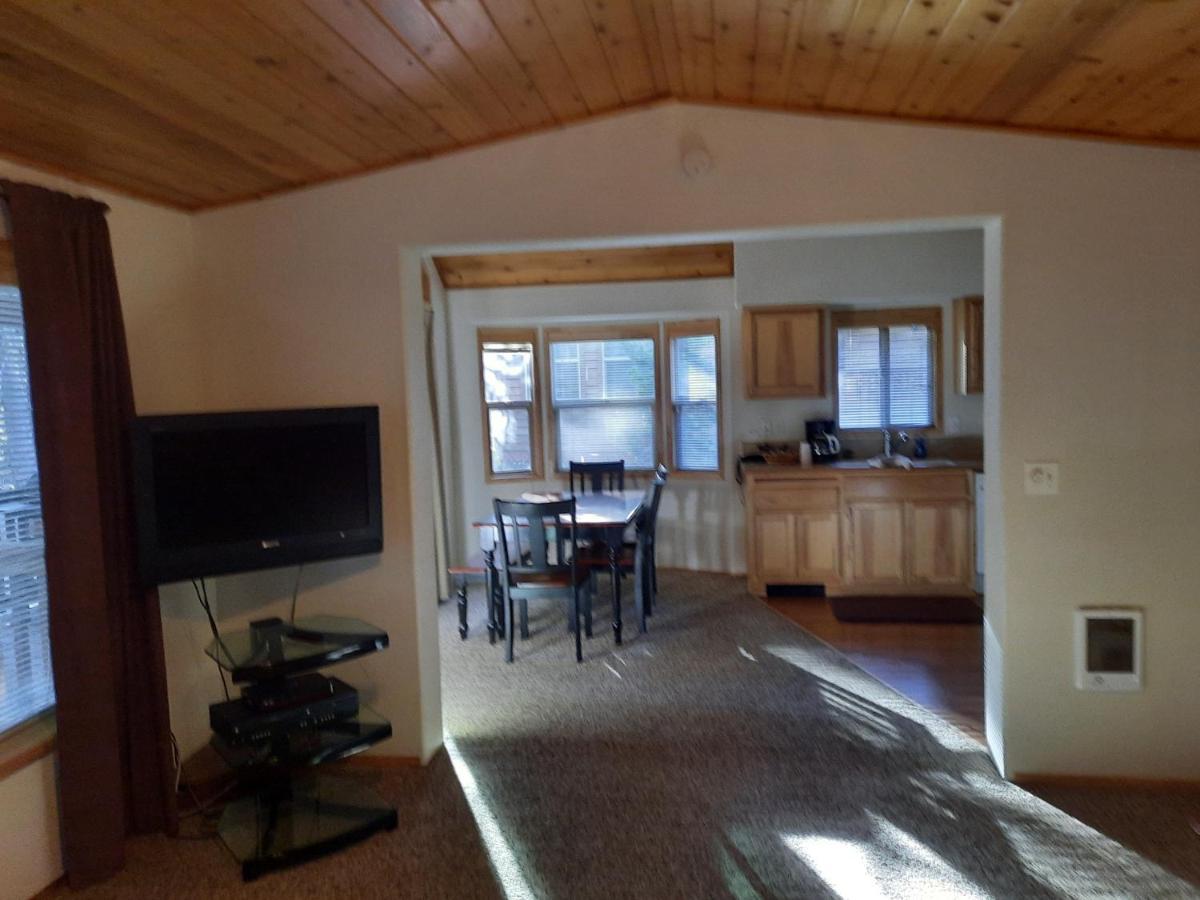 Willamette Pass Inn & Chalets Odell Lake 外观 照片