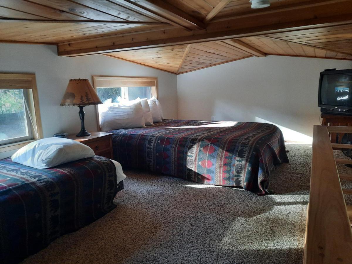 Willamette Pass Inn & Chalets Odell Lake 外观 照片