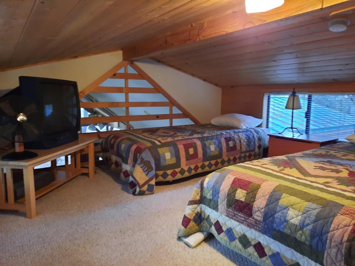Willamette Pass Inn & Chalets Odell Lake 外观 照片