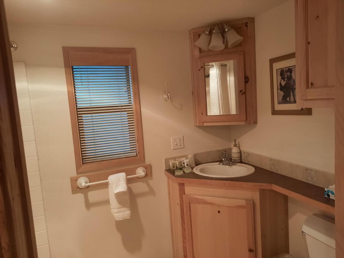 Willamette Pass Inn & Chalets Odell Lake 外观 照片
